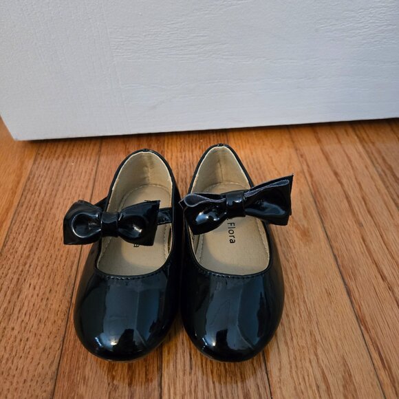 Girls Felix and Flora size 5 toddler black bow strap flats - Picture 2 of 7